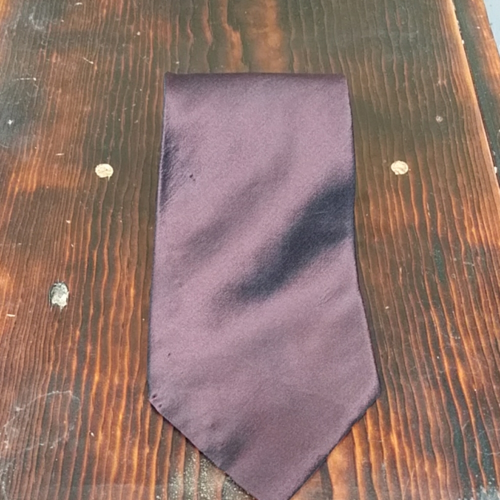 DKNY TIE